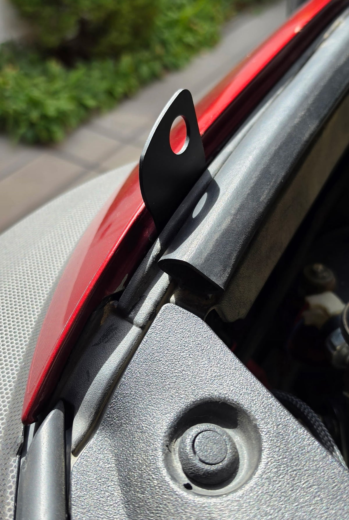 Land Cruiser 200 Limb Riser Hood Brackets (2008-2021)