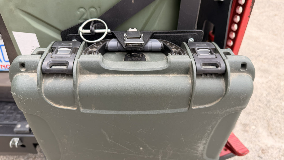 Small Hard Case Quick-Release Mount
