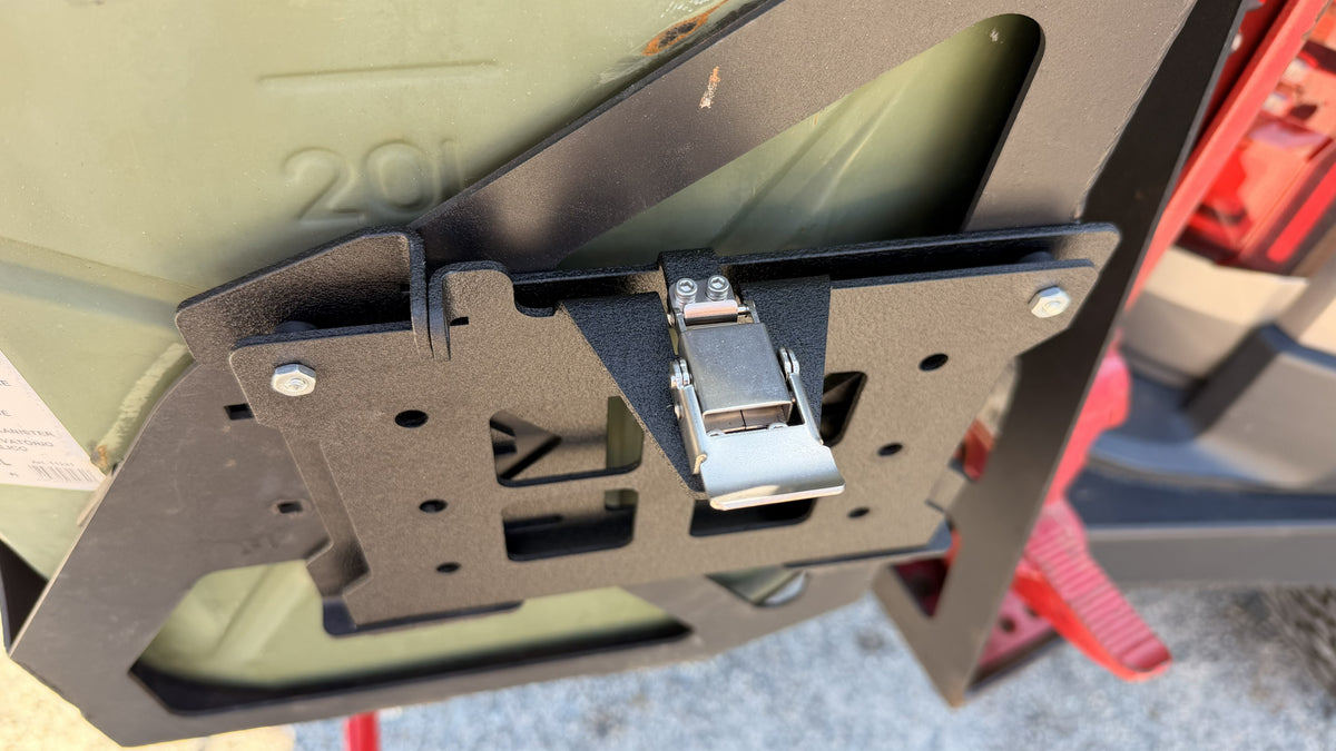 Small Hard Case Quick-Release Mount